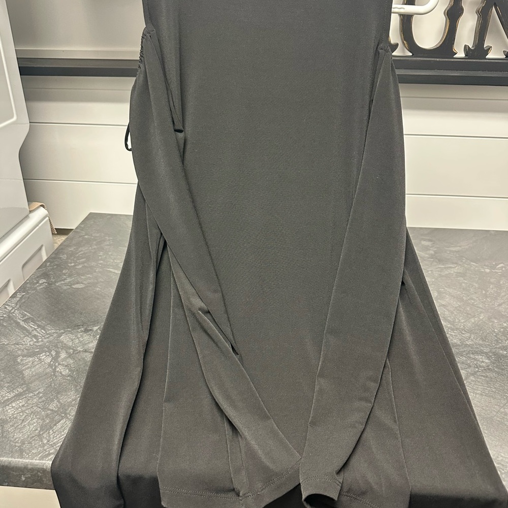 Black polyester peekaboo shoulder dress-flowy and comfortable! Like new. - Picture 4 of 7